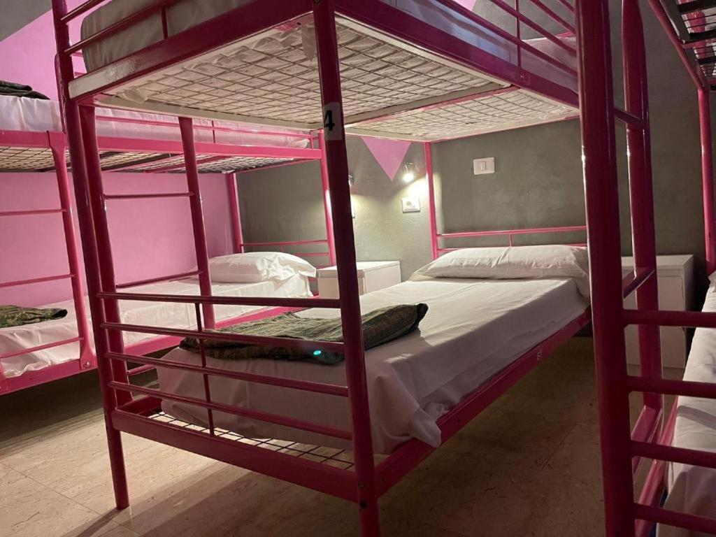 Lion Guesthouse - Milan — Photos 3